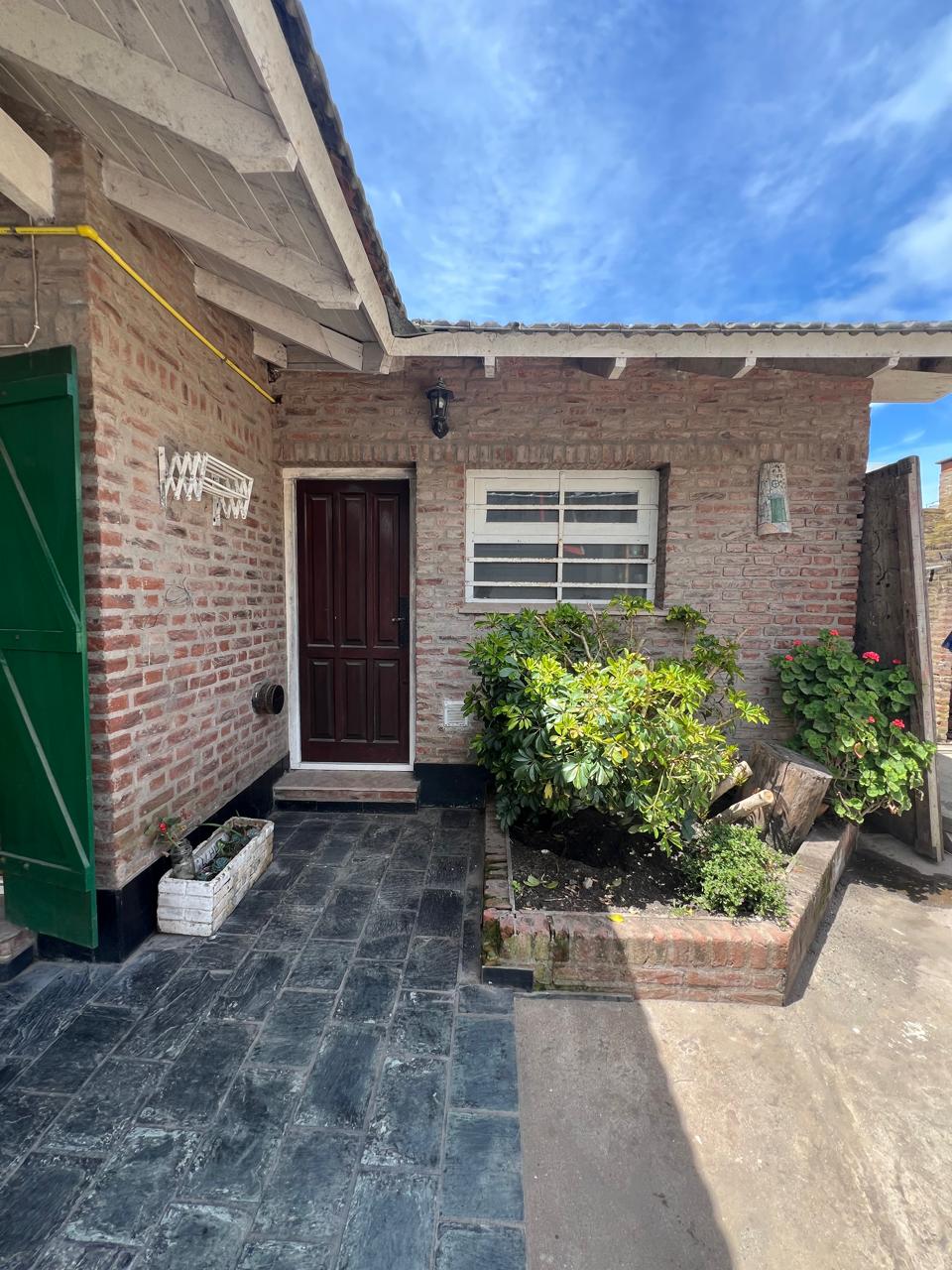 8a11e980-0764-4aa5-9216-c1e5ee3bcff6