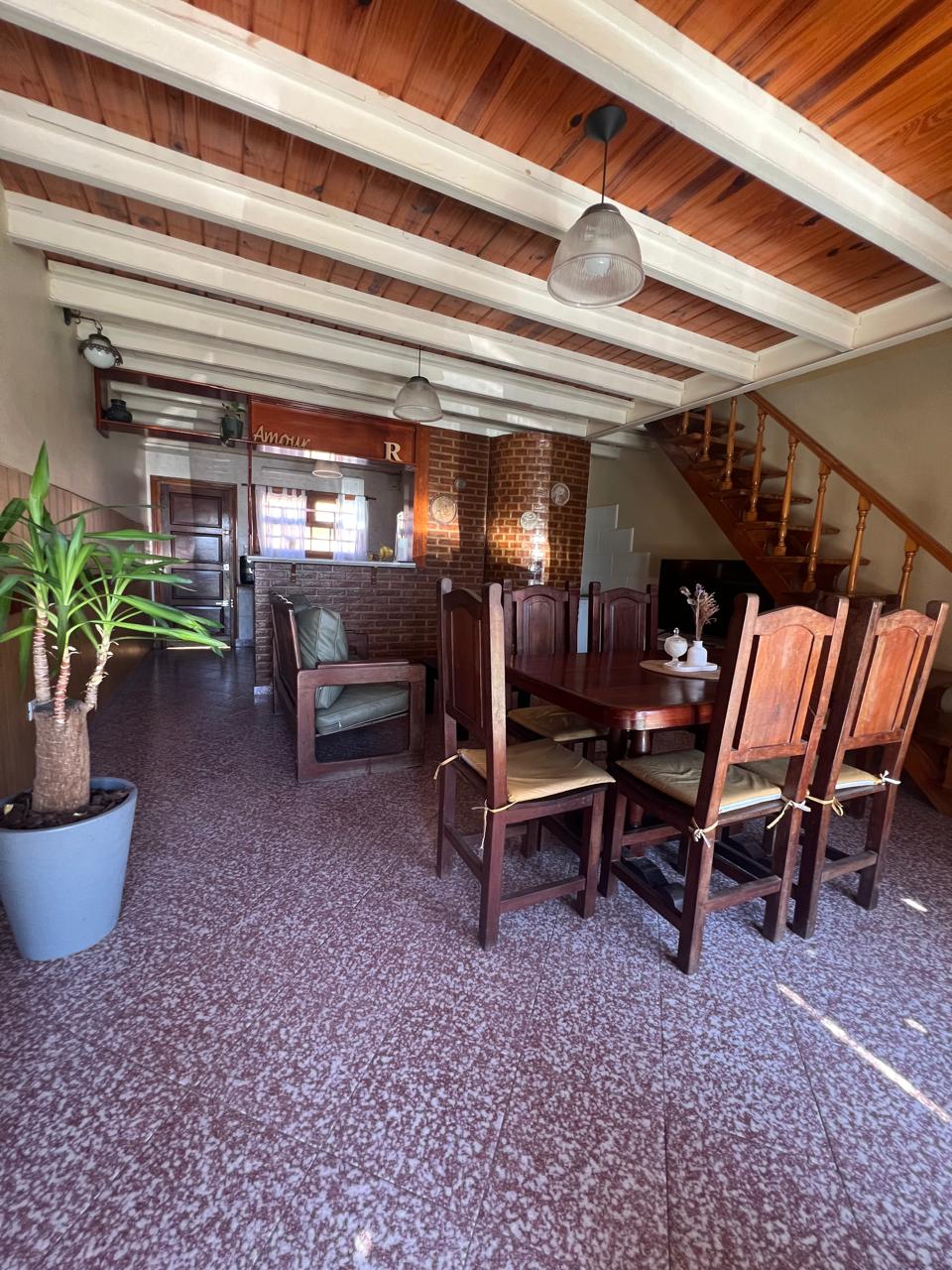 af2217b8-8d09-4850-a644-63f03ea3952b