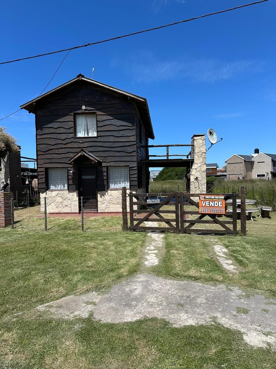 b6e81d9b-4bdb-4863-94d4-fb89525ca93f