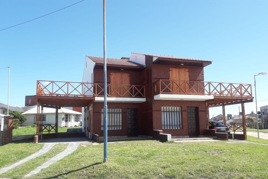 ec426dba-b697-42f3-9745-a28d241b5660