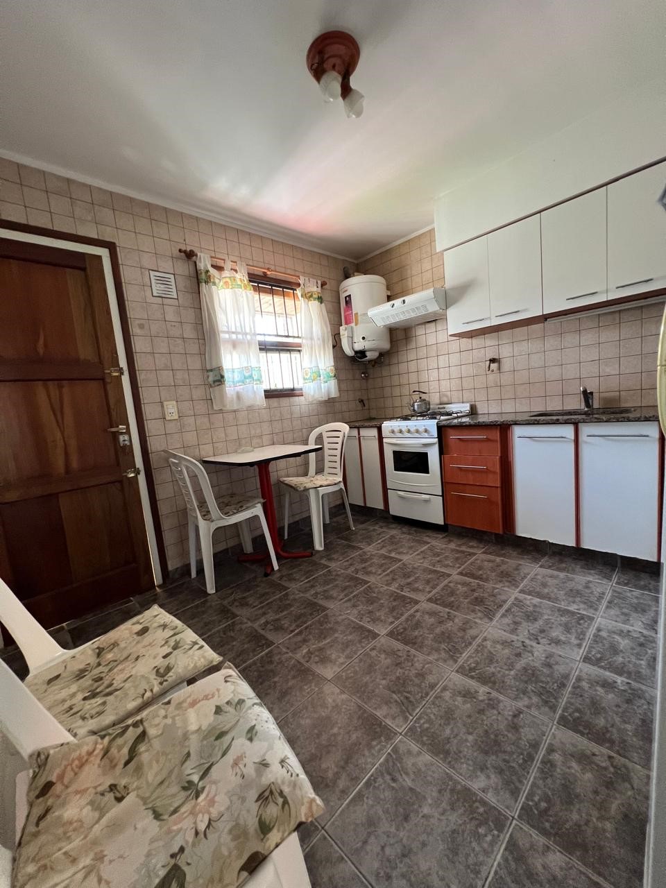 77bf72bb-9c71-4360-b274-df9117a3146e